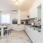 Tower With Private Pool, Sauna And Quads Vila