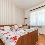 Tower With Private Pool, Sauna And Quads Vila Smilcic