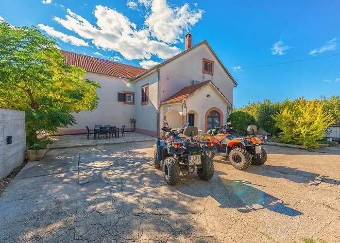 Villa Tower With Private Pool, Sauna And Quads *
