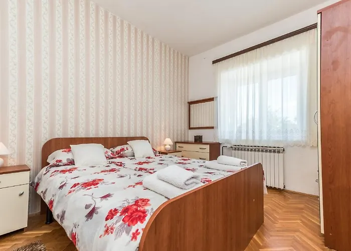 Tower With Private Pool, Sauna And Quads Villa Smilcic