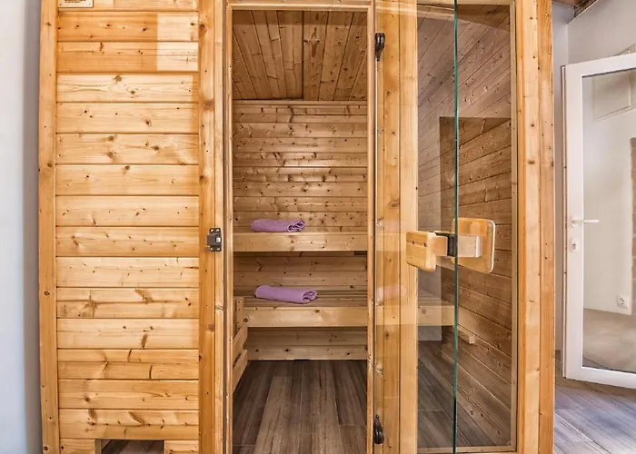 别墅 Tower With Private Pool, Sauna And Quads Smilcic