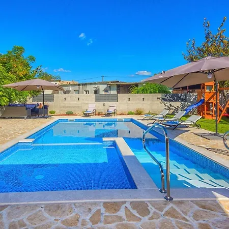 Tower With Private Pool, Sauna And Quads Villa Smilcic