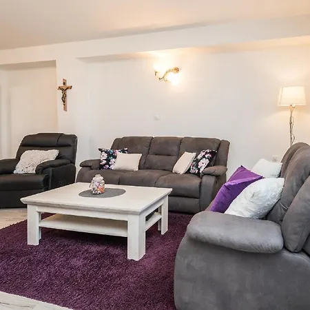 Tower With Private Pool, Sauna And Quads * Smilcic