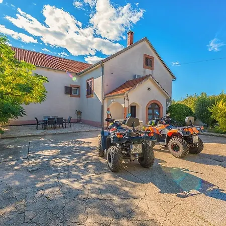 Villa Tower With Private Pool, Sauna And Quads *
