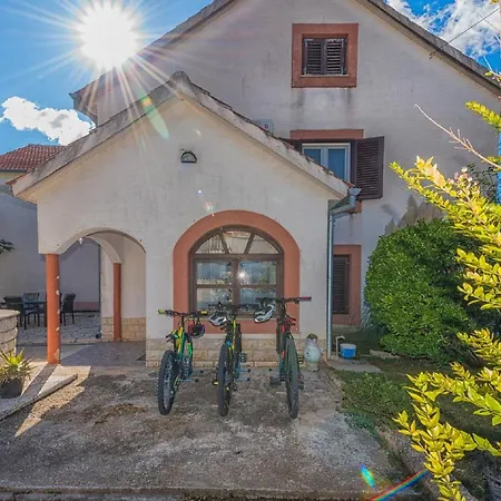 Tower With Private Pool, Sauna And Quads * Smilcic