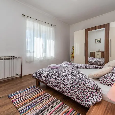 Vila Tower With Private Pool, Sauna And Quads