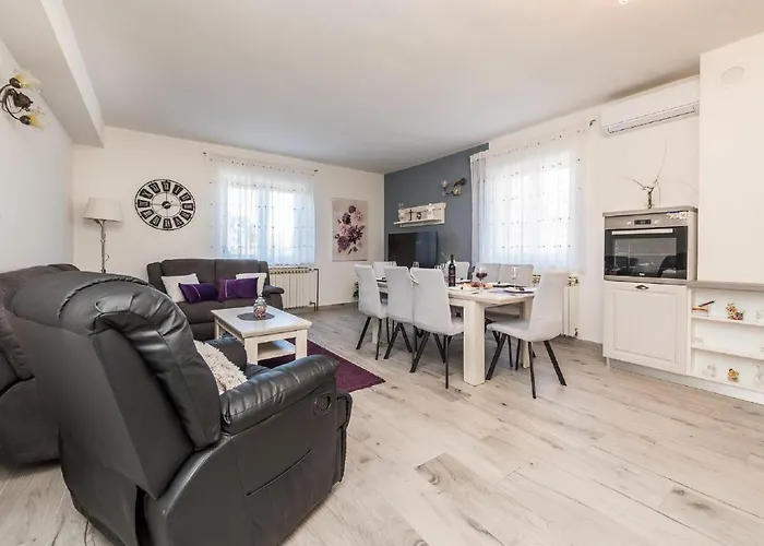 Tower With Private Pool, Sauna And Quads Vila *