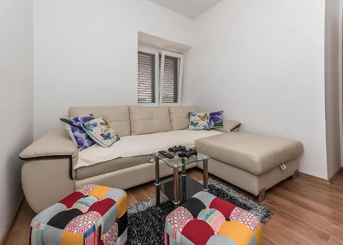 Vila Tower With Private Pool, Sauna And Quads Smilcic