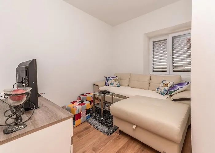 Vila Tower With Private Pool, Sauna And Quads *